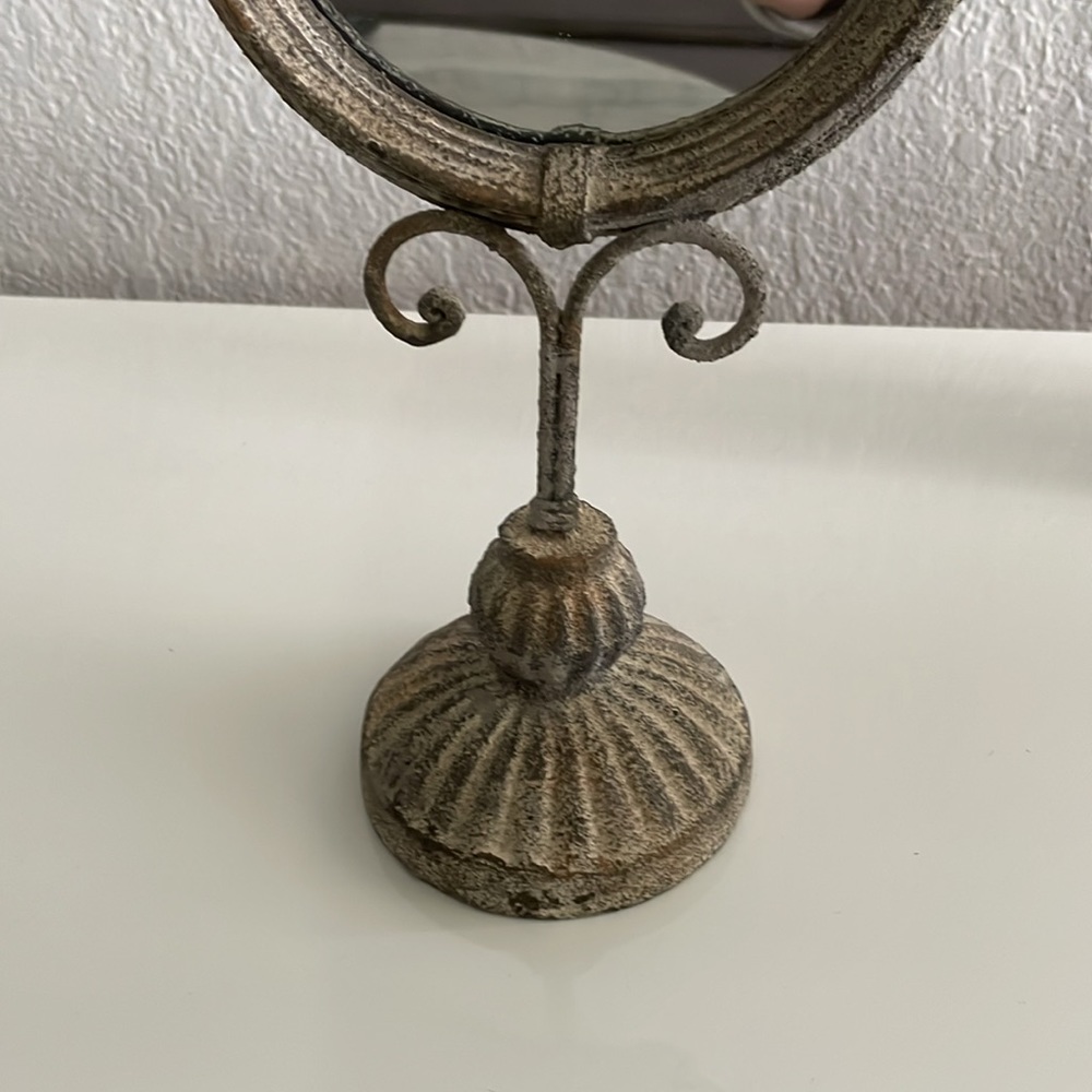 Decorative Mirror - Picture 3 of 10